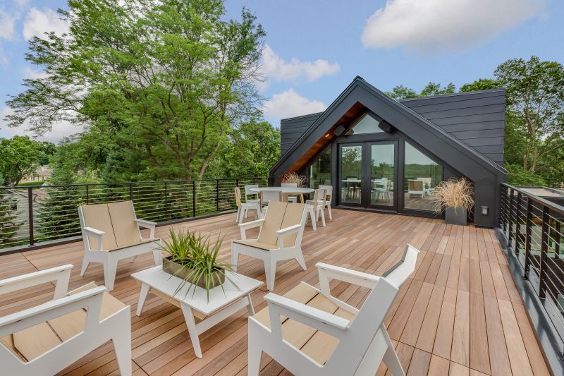 Front Deck Construction in Seattle, WA